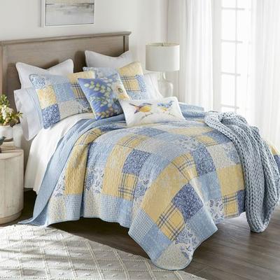 American Heritage Textiles Spring Flowers Patchwork Mini Quilt Set Blue, King, Blue