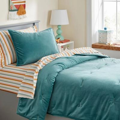 All Categories Goods Velvet Kids Quilt In Twilight Green Full Queen Size, Year Round Comfort, Machine Washable Velvet Kids Quilt In Twilight Green Full Queen Size, Year Round Comfort, Machine Washable