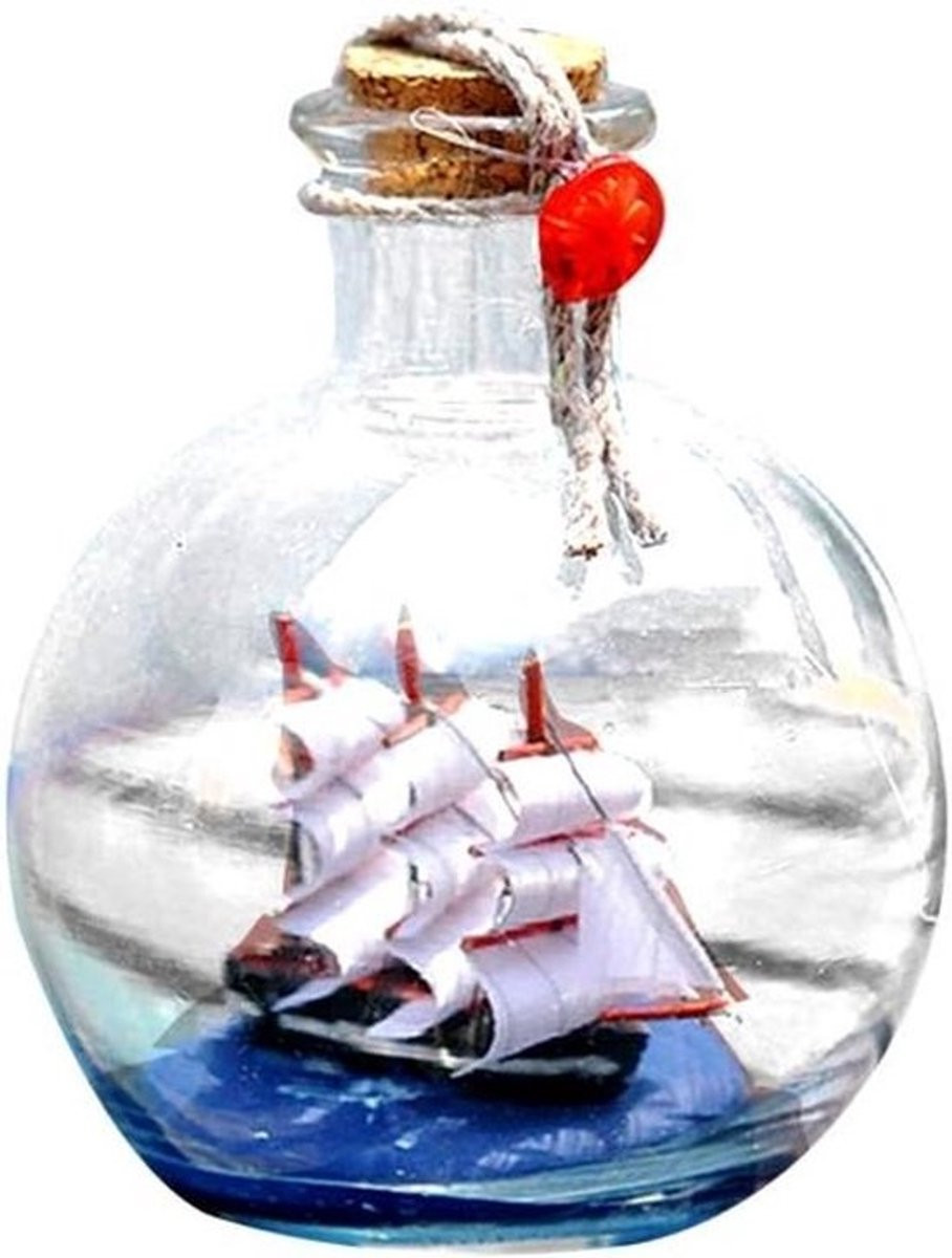 Handgemaakte Wishing Bottle met glazen kurkflessen en zeilschip in maritieme stijl