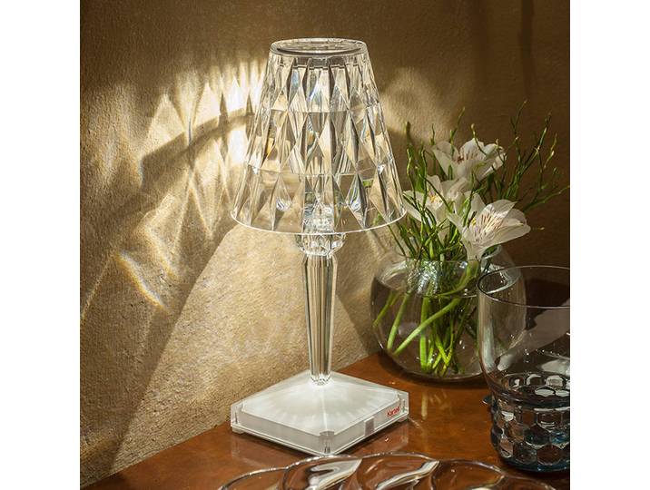 Kartell LED-Akku-Tischlampe Battery, 26cm, transparent, IP54 Battery, klar / transparent, für Wohn- / Esszimmer, Kunststoff, Design