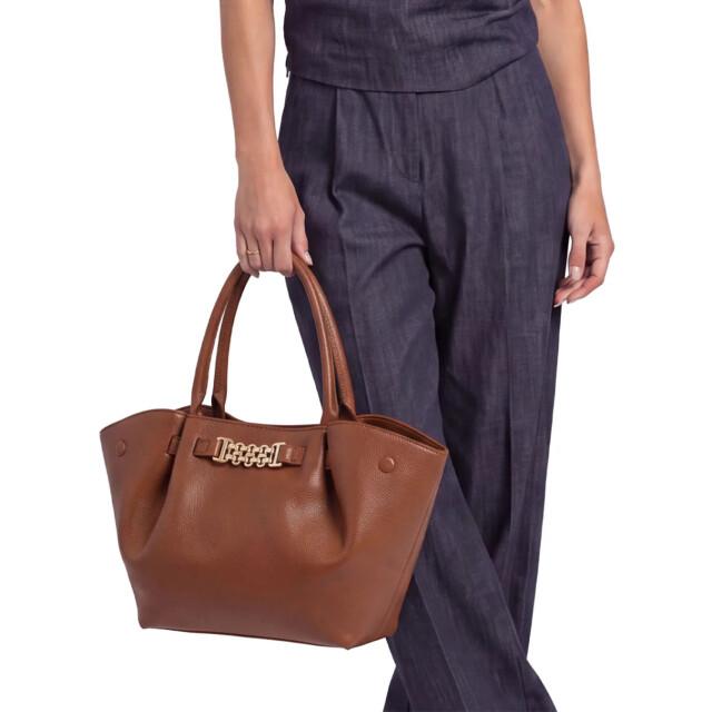 Nikkie Amara chunky shopper