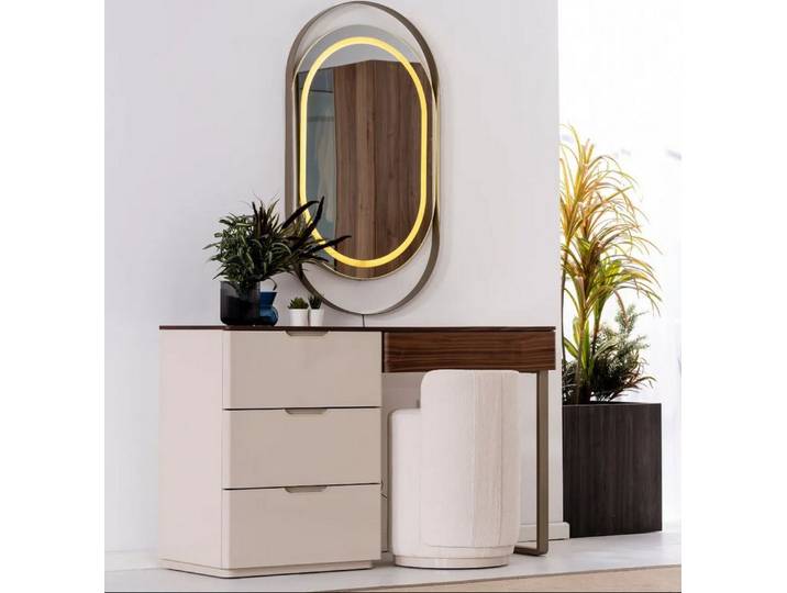 JVmoebel Schminktisch Beiger Schminktisch mit elegantem Spiegel für stilvolle Schönheit (2tlg.Schlafzimmer Set (Schminktisch+Spiegel), Made in Europa