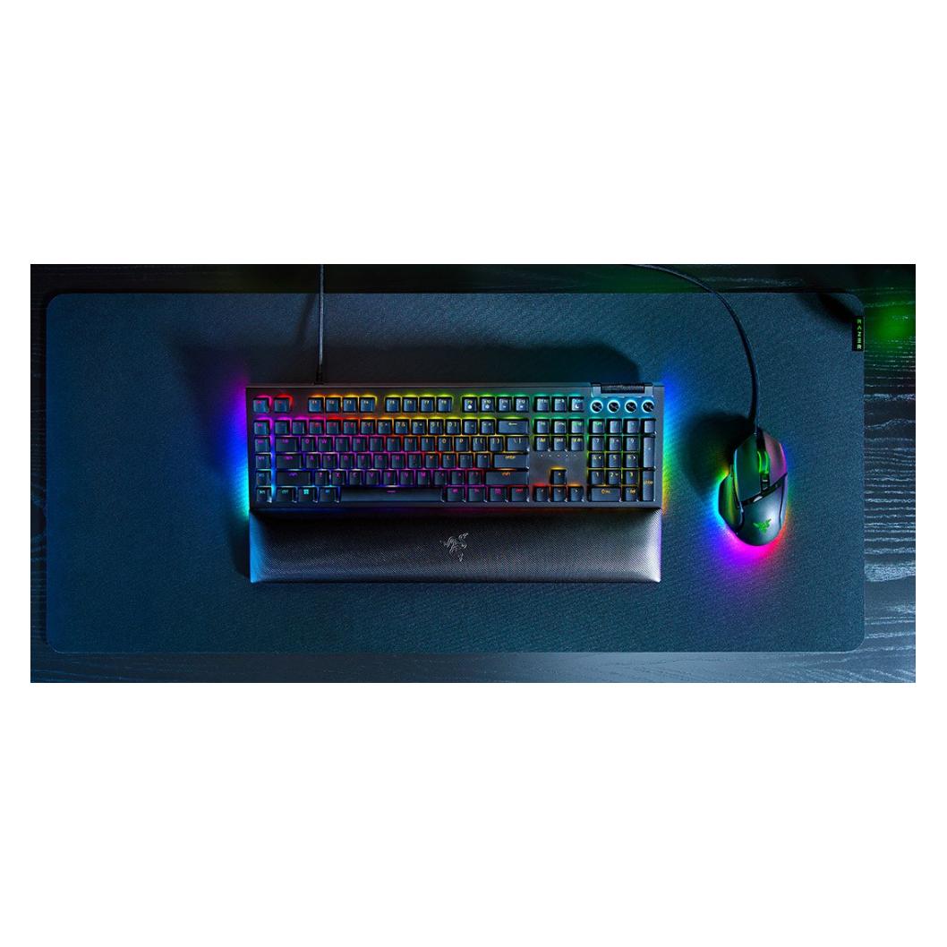 Razer BlackWidow V4 X (US, Kabelgebunden) (RZ03-04701800-R3M1)