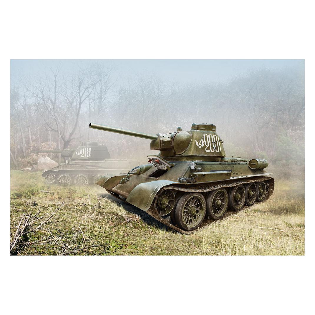 ICM T-34/76 late 1943 production WWII Soviet Medium Tank (35366)