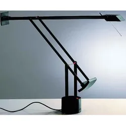 Artemide Tischleuchte A009 010
