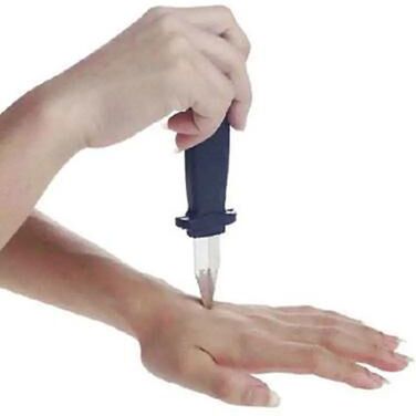Inspired Living 18cm Retractable Fake Knife And Magic Trick Prop 18cm Retractable Fake Knife And Magic Trick Prop