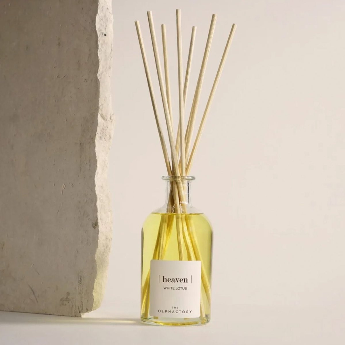 The Olphactory Luxe Geurstokjes Diffuser Heaven Tropisch White Lotus - 100 ml