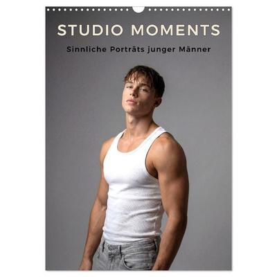 Studio Moments - Sinnliche Porträts junger Männer (Wandkalender 2027 DIN A3 hoch), CALVENDO Monatskalender