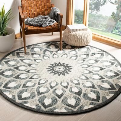 SAFAVIEH Handmade Novelty Elizabeta Wool Rug