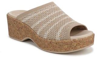 Women's Very Ready Platform Sandal by Bzees for LifeStride in Sand Castle (Size 6 1/2 M)