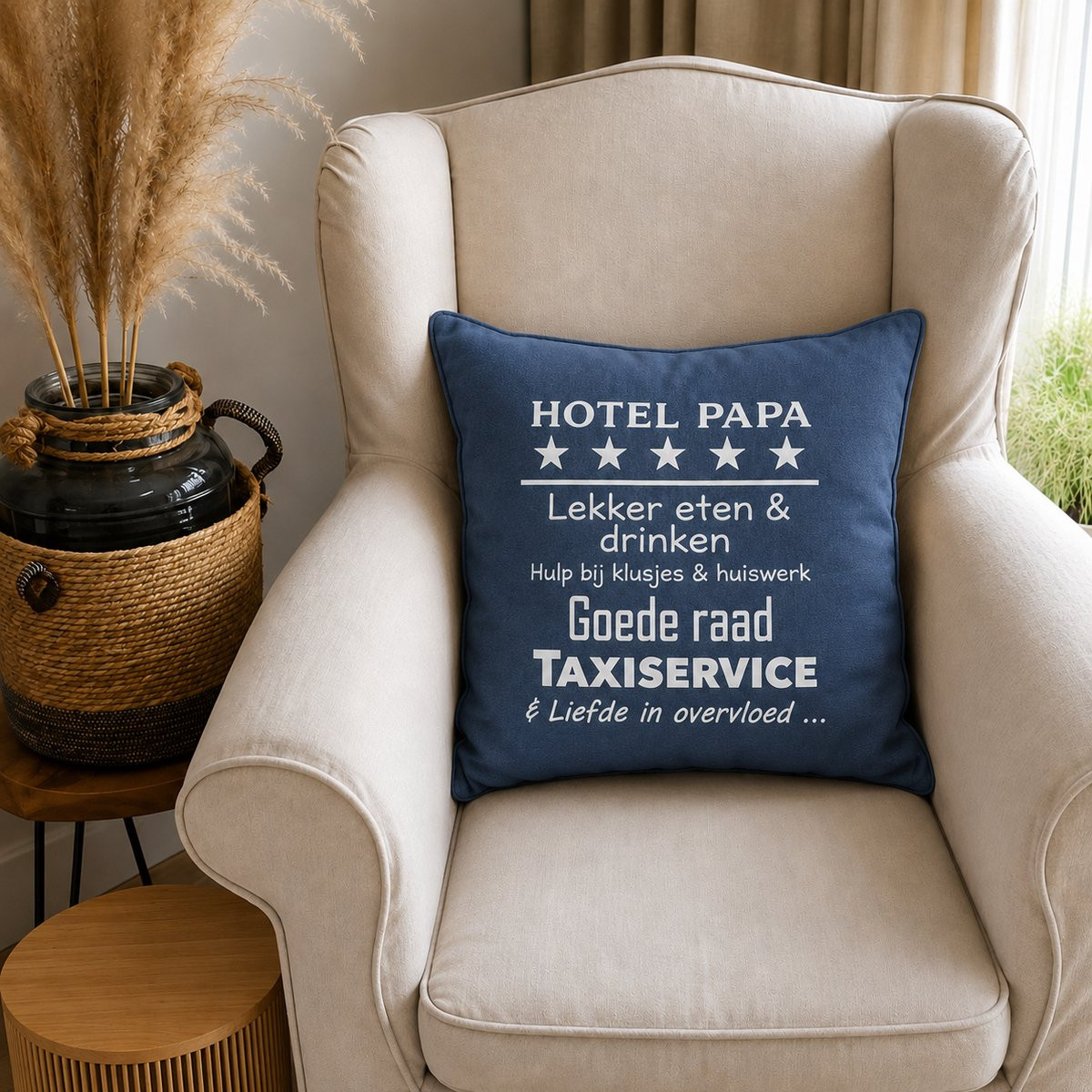 Hotel Papa Sierkussen Blauw met tekst - 50 x 50 cm