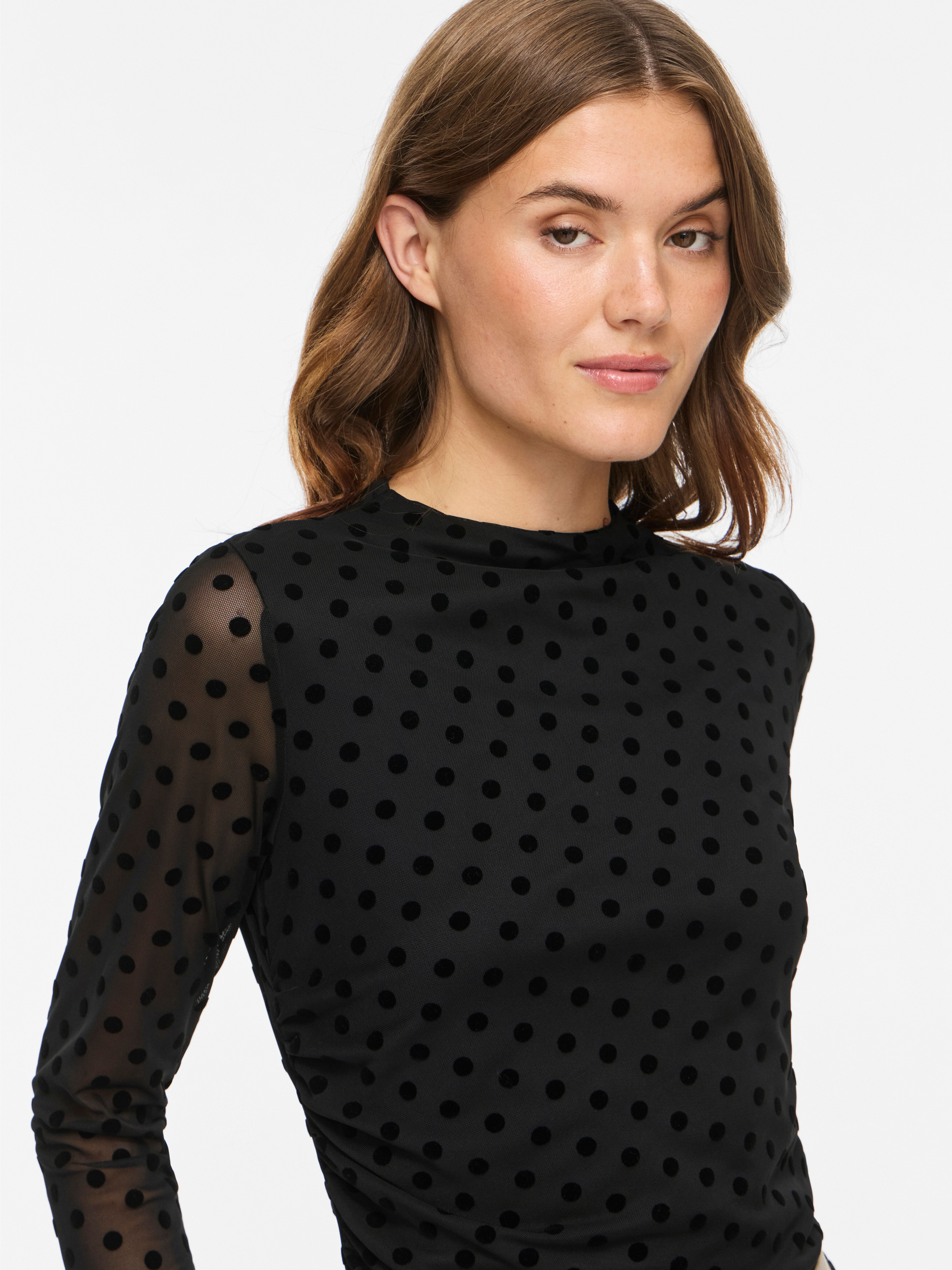Langarmshirt VILA "VIRIKKE L/S FUNNEL NECK TOP - NOOS", Damen, Gr. XL, schwarz beauty aop:flock dot, Jersey, Obermaterial: 95% Polyester, 5% Elasthan, bedruckt, eng normal, U-Boot-Ausschnitt, gerader Abschluss, Shirts Langarmshirt, Materialmix, eng geschn