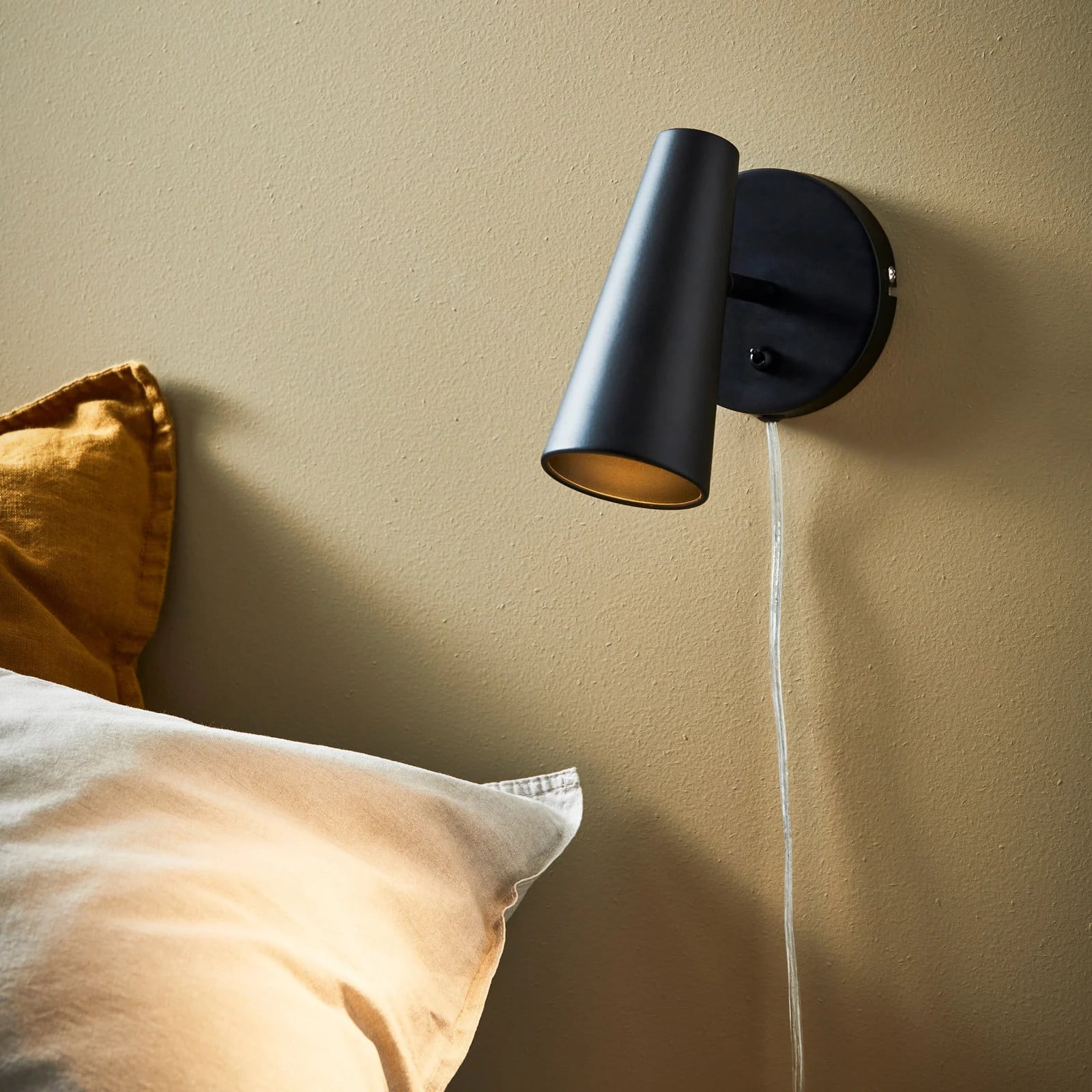 Markslöjd Crest Wandlamp Zwart - Modern LED Accentlamp voor Woonkamer en Slaapkamer