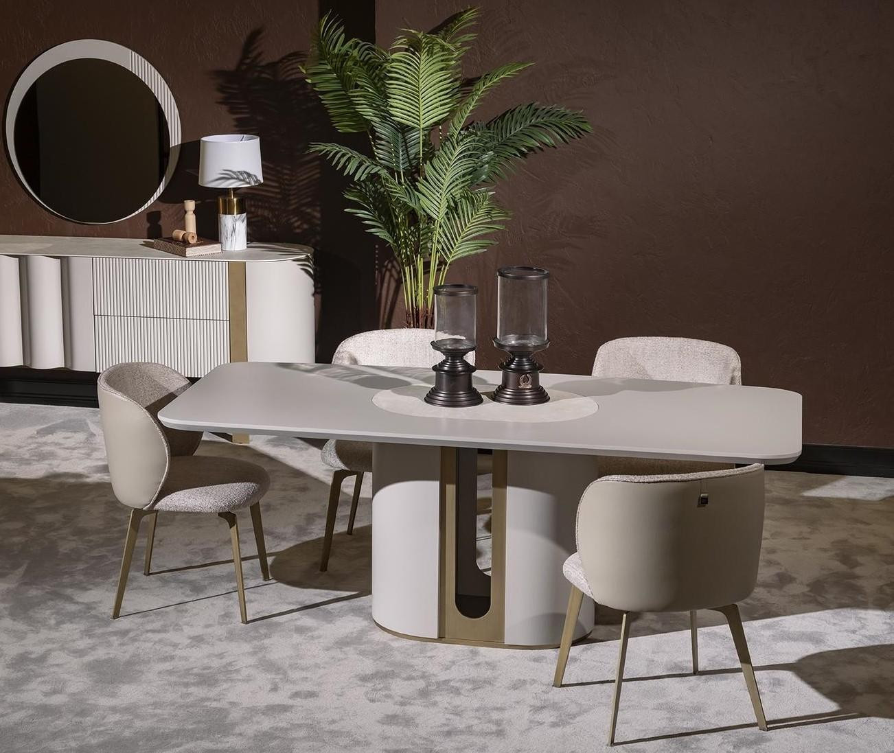 Elegante beige eetkamer set van hout en textiel voor volwassenen