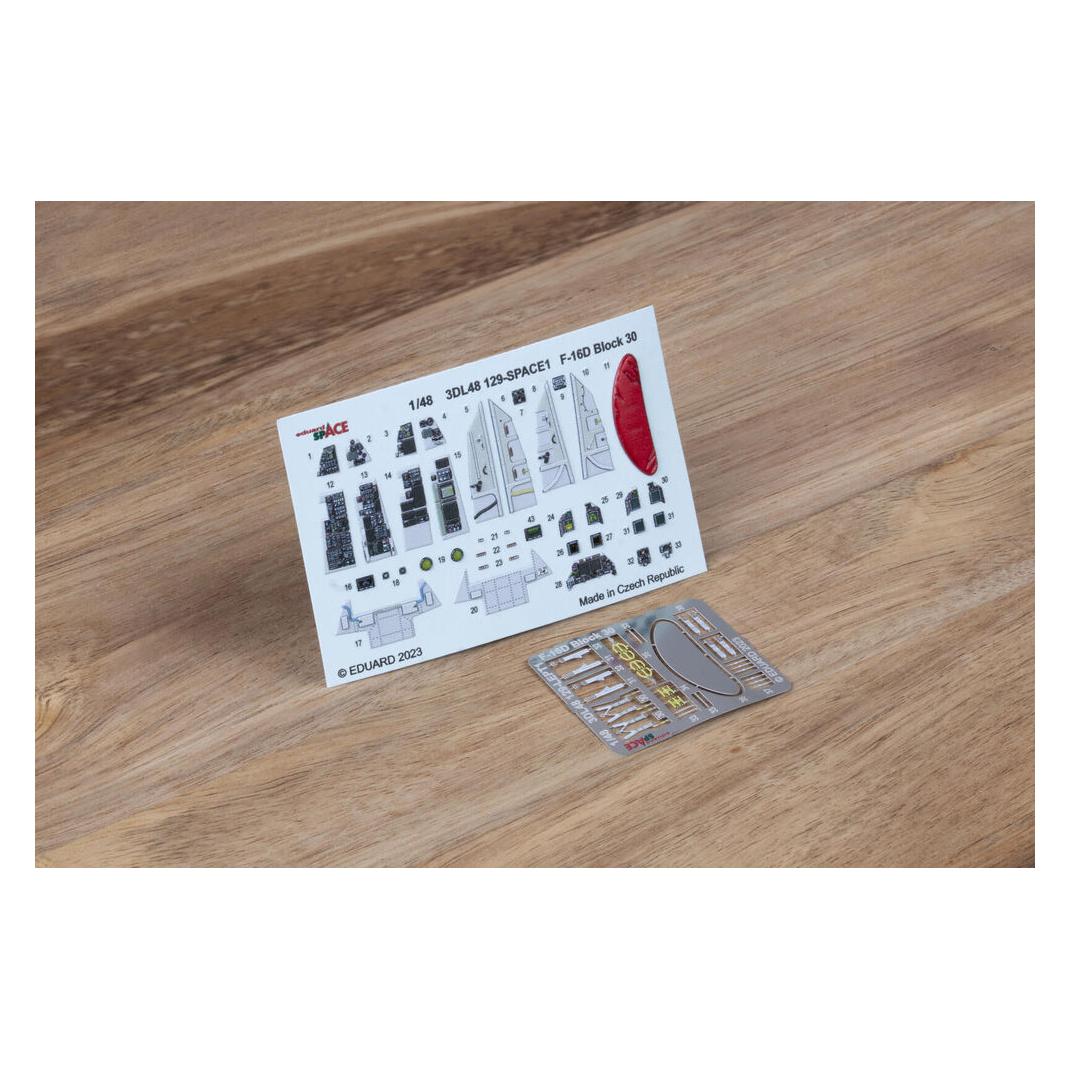 Eduard F-16D Block 30 SPACE 1/48 KINETIC (3DL48129)