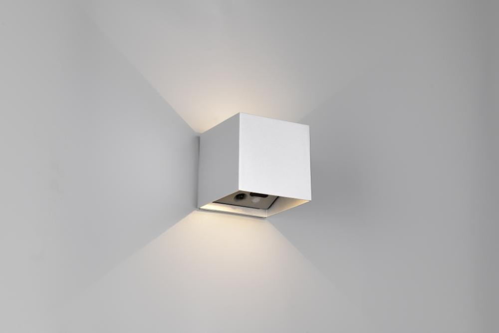TRIO Genie oplaadbare LED wandlamp met sensor in zilvergrijs