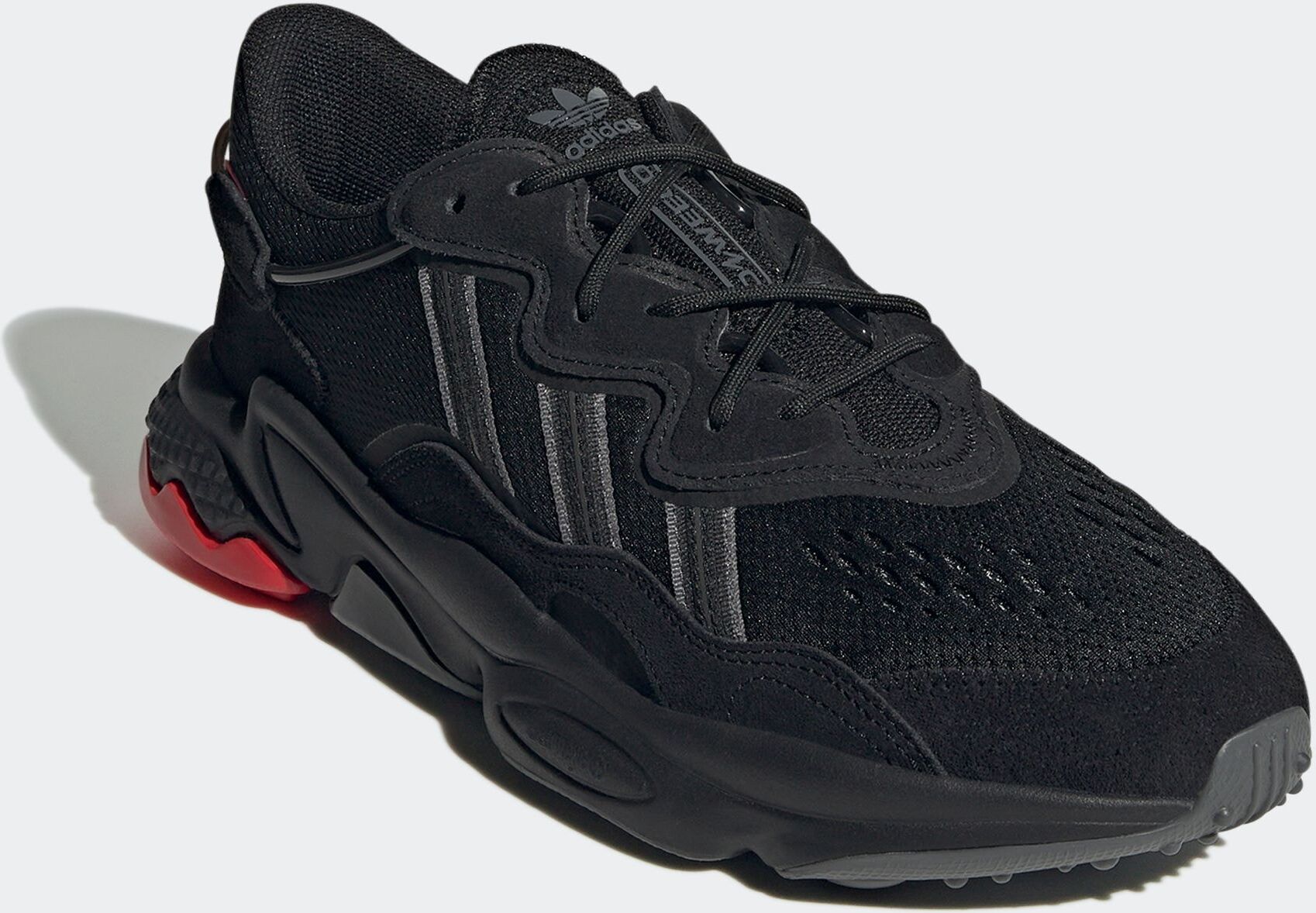 Sneaker ADIDAS ORIGINALS "OZWEEGO", Herren, Gr. 47, schwarz (core schwarz, grau five, better scarlet), Leder, Textil, Schuhe Sneaker core schwarz, grau five, better scarlet 47