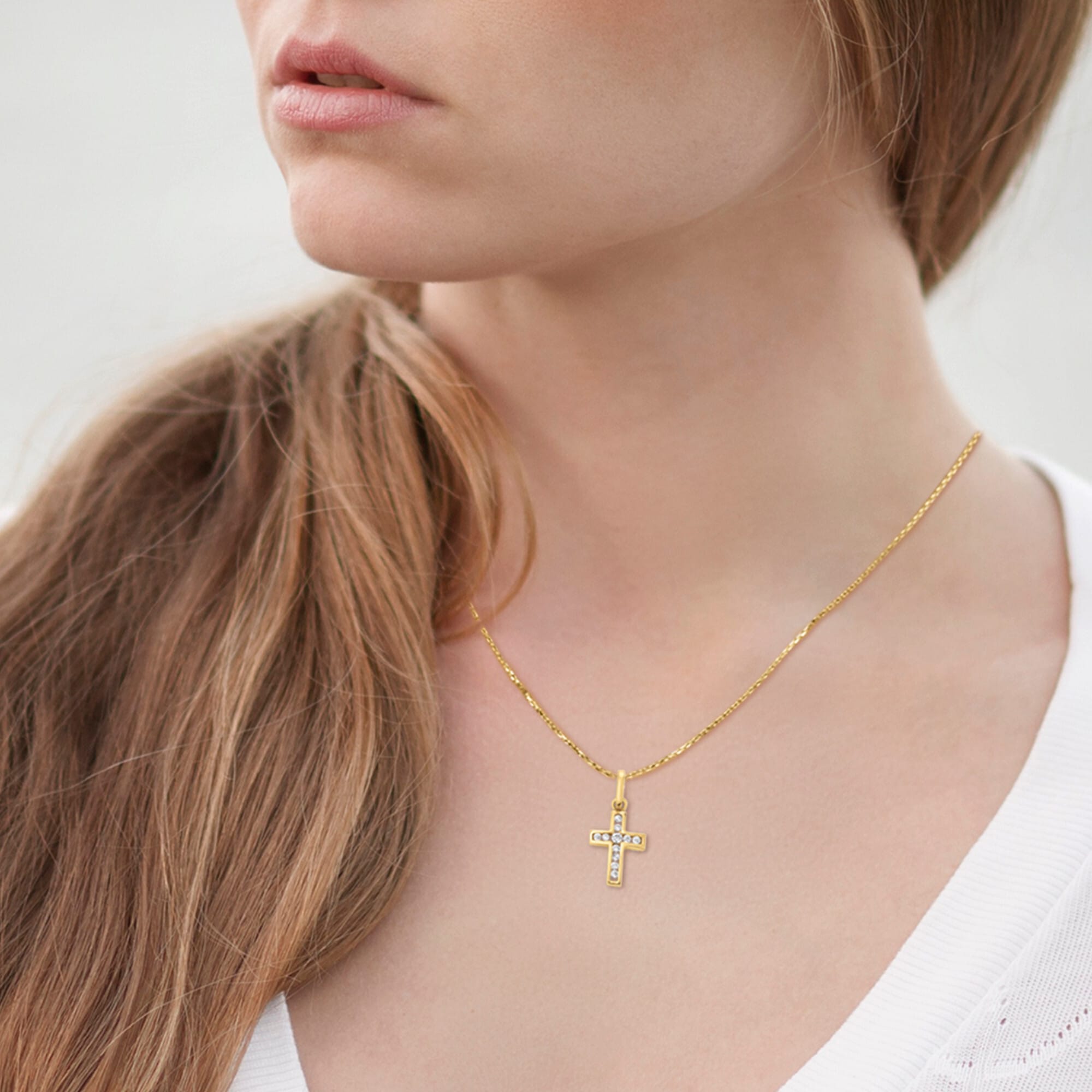 Kreuzkette ONE ELEMENT "Halskette - Kreuzkette mit Zirkonia Kreuz und Anhänger aus 333", gold, Halsketten, Damen, Gelbgold 333, Kreuzkette, Zartes Emblem – unaufdringlich und dennoch ausdrucksstark