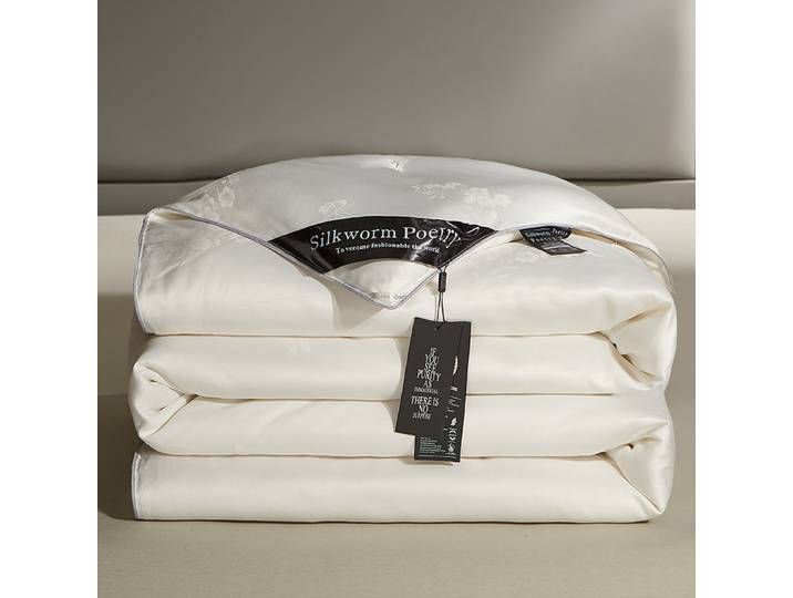 Couette en soie, couette printemps-automne, couette de luxe en soie pour l'hiver, couette de haute qualité pour la maison et l'hôtel, couette deux-en-un, couette cadeau.