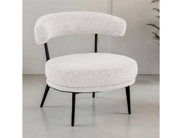 IDIMEX Loungesessel MANAO mit Stoffbezug, Beige – mit Akzentstuhl mit gepolsterter Sitzfläche und Rückenlehne aus weichem Bouclé-Stoff, Metallbeine in Schwarz, ideal für Wohnzimmer oder Leseecke