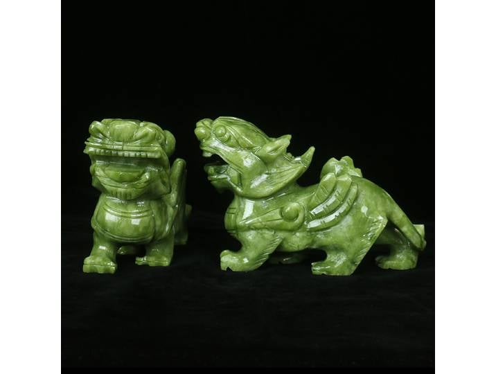 Une paire de Statues chinoises de Pixiu en Jade naturel, Figurines de Protection Feng Shui, décoration de maison porte-bonheur et cadeau de collection