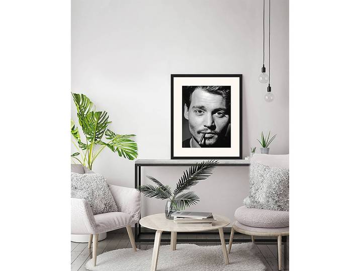 Tableau déco Johnny Depp Cadre : hêtre massif verni Revêtement : plexiglas Noir 53 x 63cm