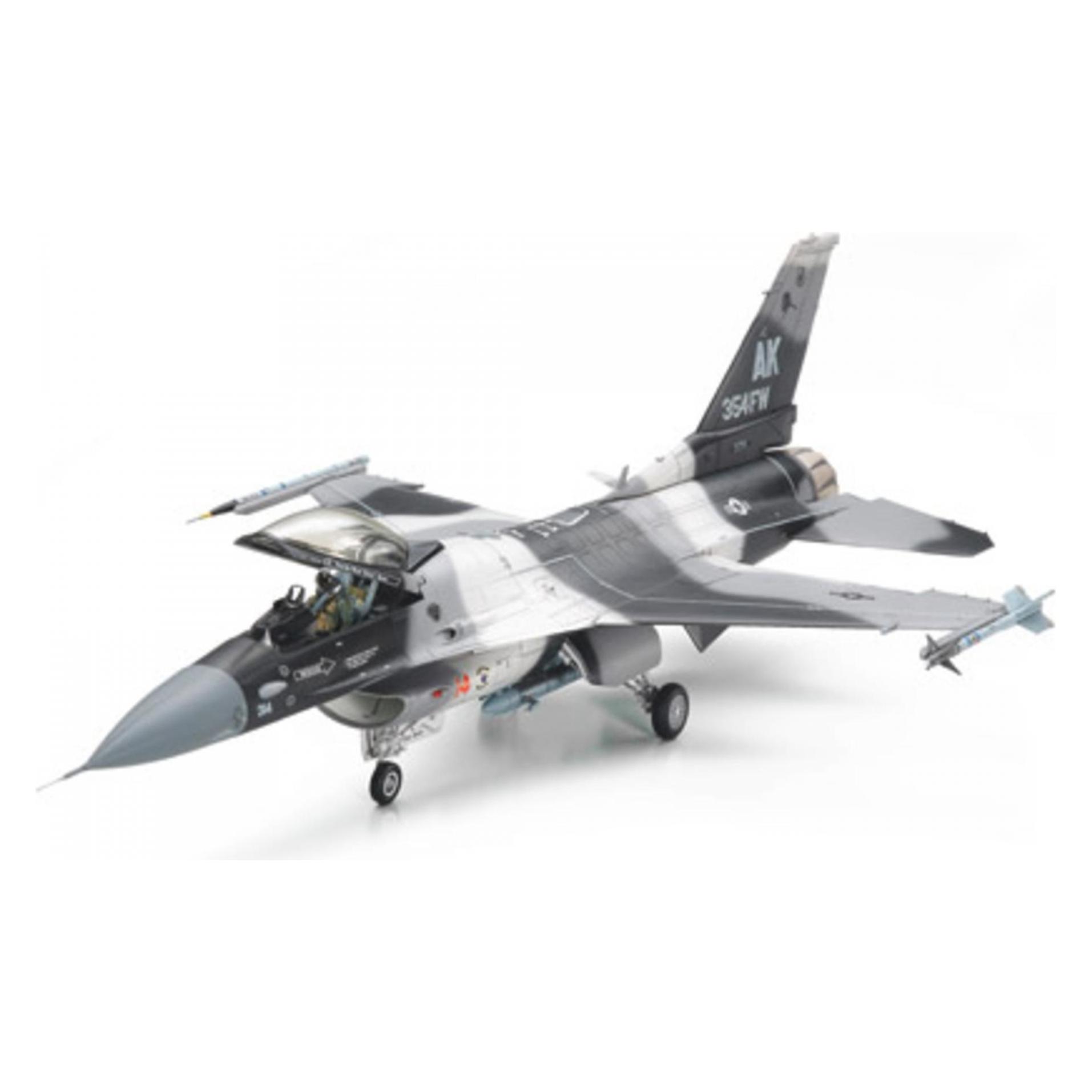 Tamiya F-16C/N Aggressor/Adversary (TAM 61106)