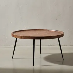 KADIMA DESIGN Industrial-Stil Couchtisch, Runde Holzplatte, Metallbeine, handgefertigt, pflegeleicht.