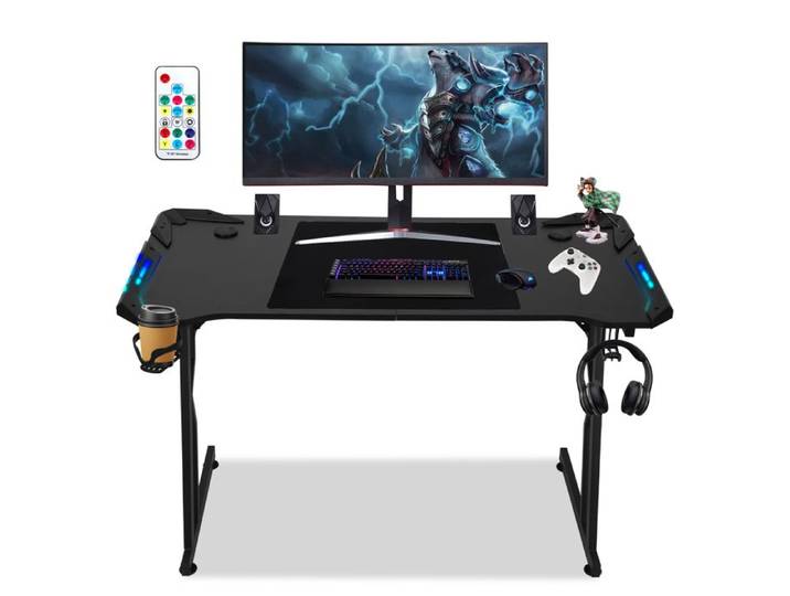 Bettizia Bureau Gaming avec LED & Télécommande Bureau de Jeu avec Tapis de Souris 120x60x75cm MEUBLE INFORMATIQUE