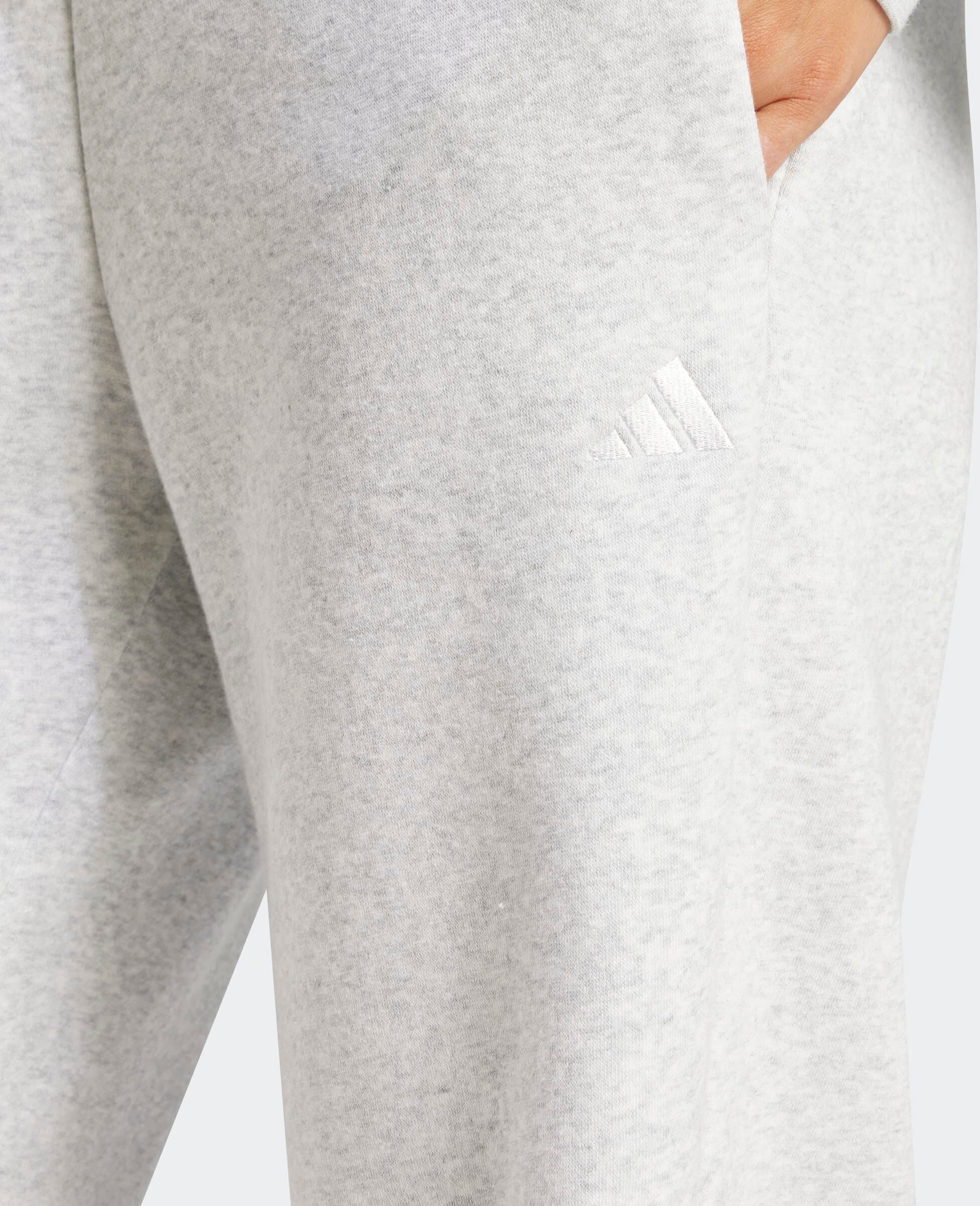 Sporthose ADIDAS SPORTSWEAR "ESSENTIALS SMALL LOGO FEEL COZY OPEN-HEM", Damen, Gr. XL, N-Gr, grau (light grau heather, weiß, normal, gr.), Obermaterial: 70% Baumwolle, 30% Polyester, Hosen Sporthose, für Erwachsene, sportlicher Stil, mit Kordelverschluss 