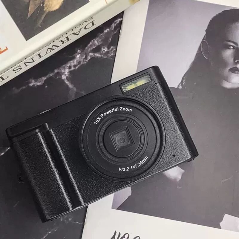 INF Digitalkamera 48MP/1080P, 16-fach Zoom, Flip-Screen, 32GB Speicherkarte