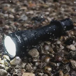 Armytek Predator Pro White LED Taschenlampe akkubetrieben Magnet USB, Warmes Licht