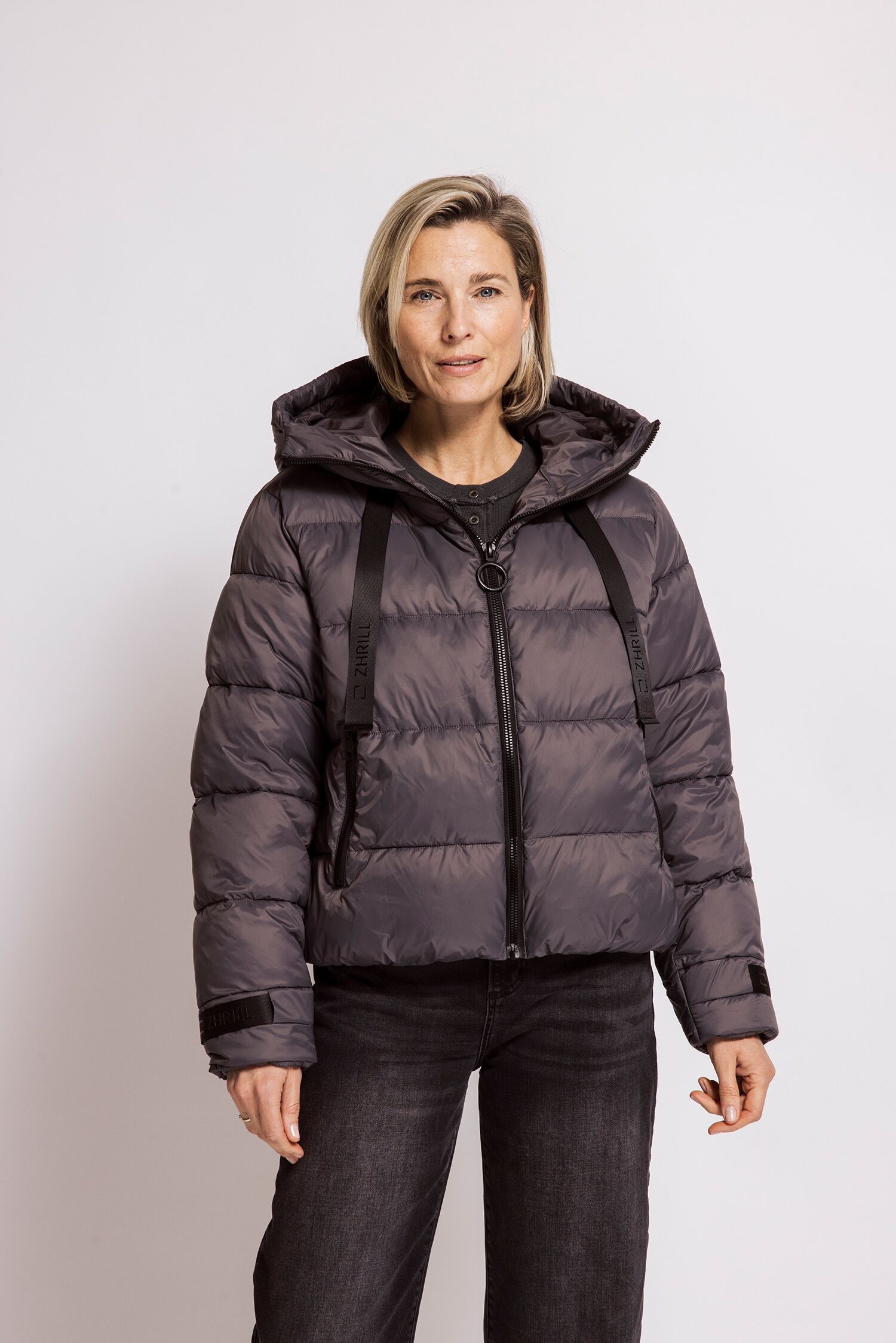 Steppjacke ZHRILL "ASLI", Damen, Gr. L, schwarz, Web, Obermaterial: 100% Polyamid, unifarben, bequem hüftbedeckend, Rundhals, abgesteppte Kante, Jacken Steppjacke, mit Kapuze / Reissverschluss und Stehkragen schwarz L