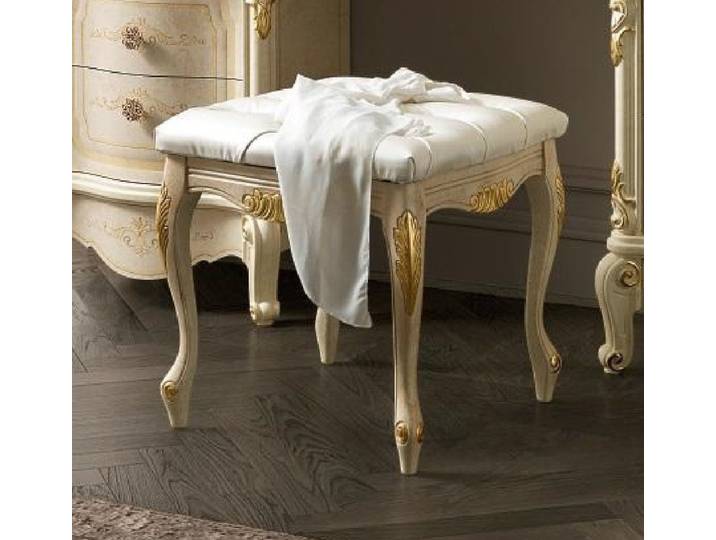 Xlmoebel Hocker Gepolsterter Chesterfield Fußhocker in elegantem Design (1 St., Hocker), Hergestellt in Europa