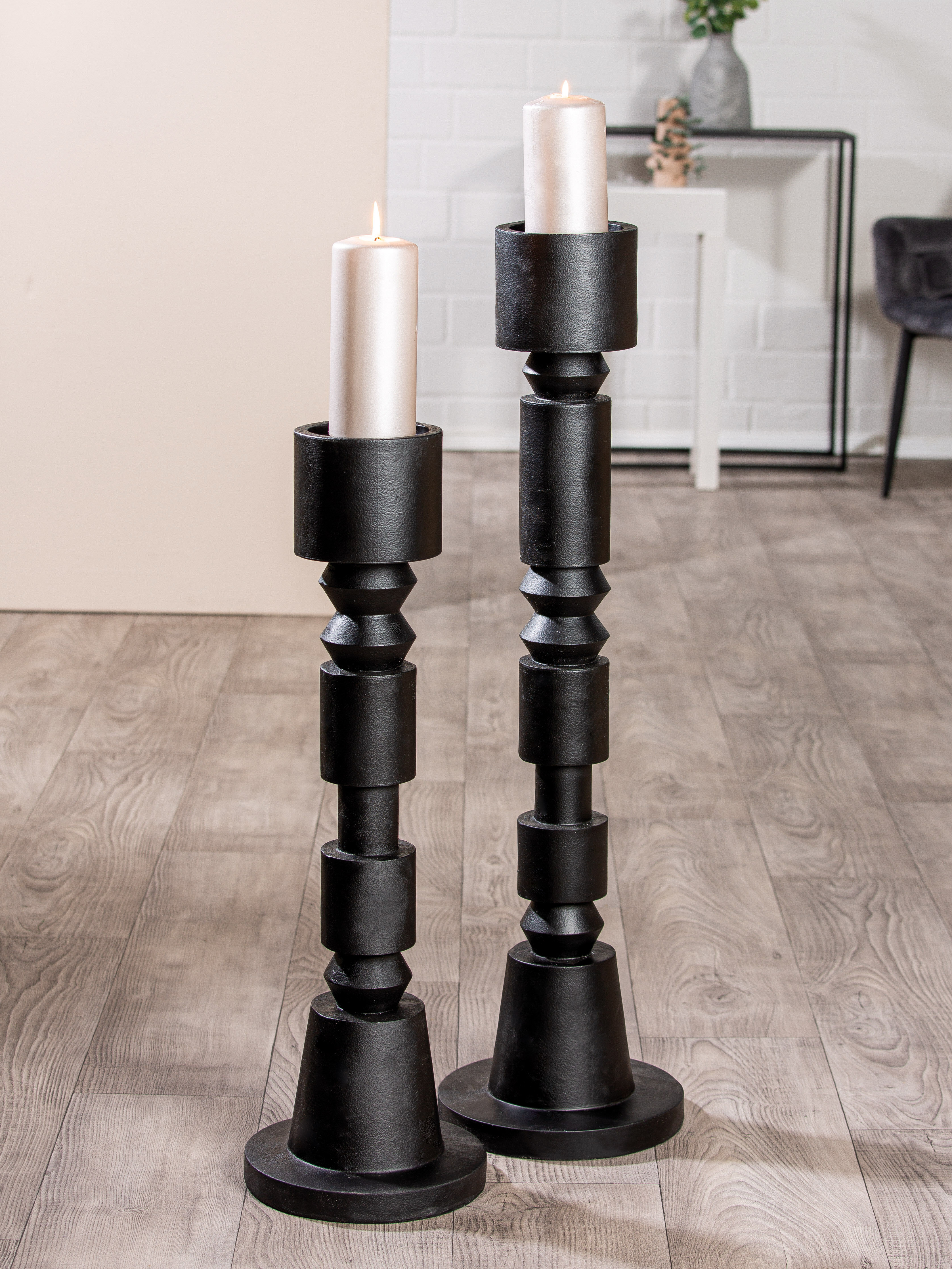 Standkerzenhalter CASABLANCA BY GILDE "Kerzenleuchter Phillip", schwarz, H:74cm Ø:23,5cm, Polyresin (Kunststein), Kerzenhalter, Standkerzenhalter, 1-flammig, aus Polyresin schwarz B/H/T: 74cm