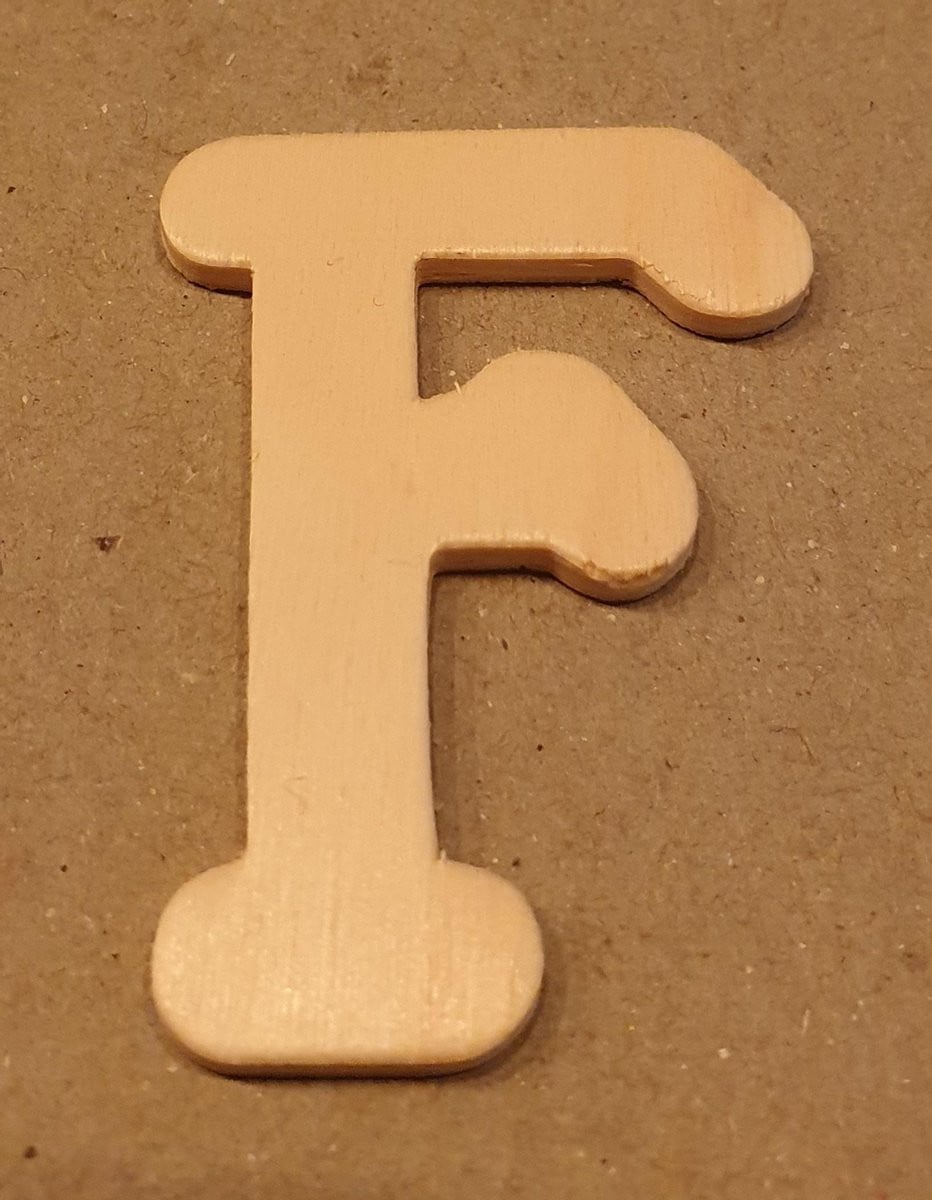 Sierlijke houten letters en cijfers, Hoogte: 5 cm