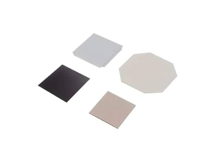 Badge Making Kit 50 x 50 mm quadratische Kühlschrank-Abzeichenpresse, rotierende Maschine, Metallabzeichen-Papierschneidemaschine Button Press Maschine(100 set materials)