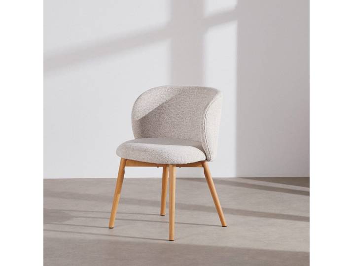 Chaise en tissu polyester écru et bois de hêtre