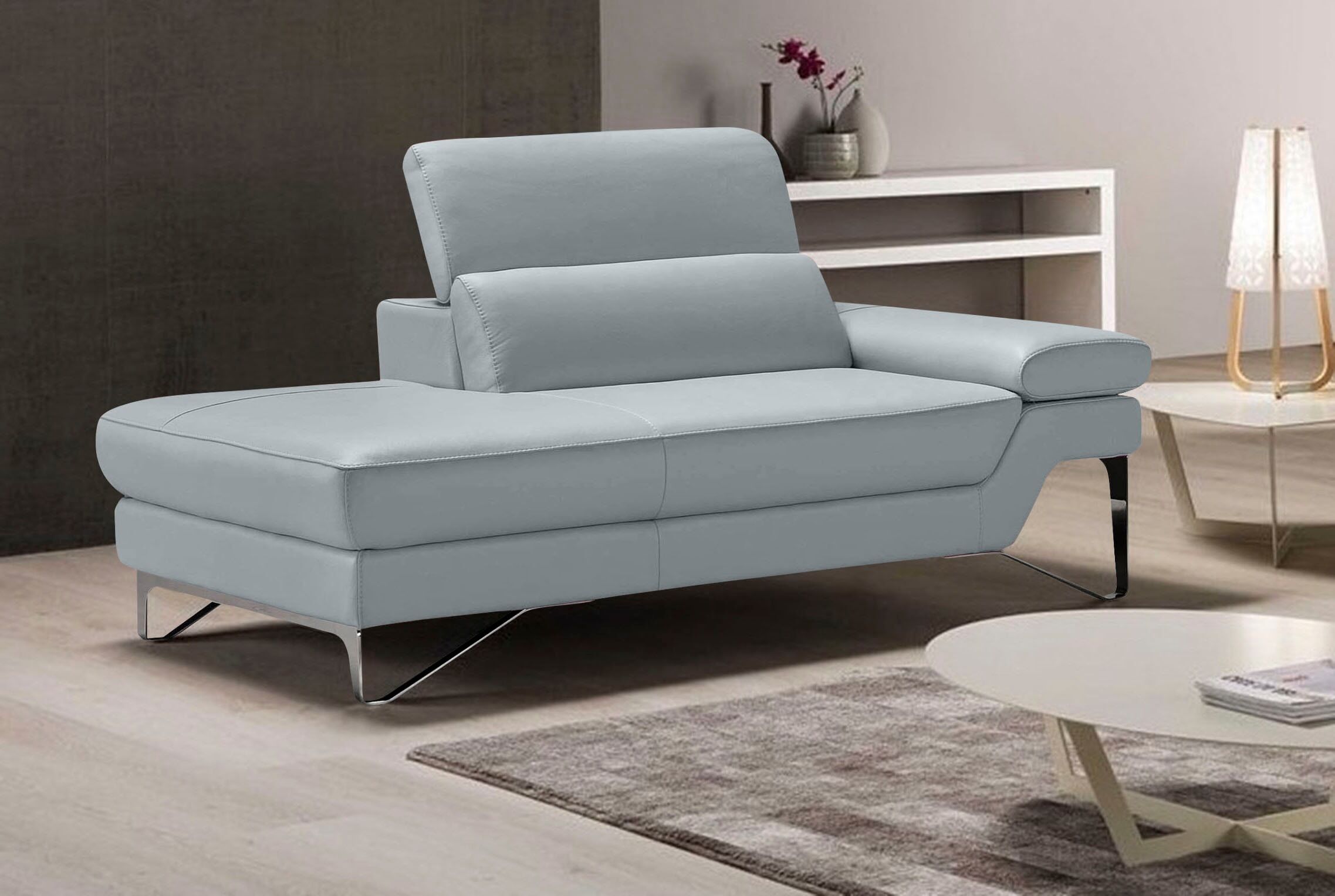 Ottomane EGOITALIANO "Princess, elegantes Designsofa mit erstklassigem Sitzkomfort", blau (himmelblau), B:177cm H:95cm T:108cm, Leder NUVOLE (Echtes Rindsleder). Halbnatürliches, halbnarbiges Rindsleder mit einer natürlichen Körnung von 1, 2 bis 1, 4 mm. 