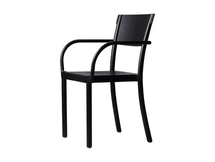 Gärsnäs Light & Easy Armlehnstuhl Esche-schwarz gebeizt-furnierter Sitz