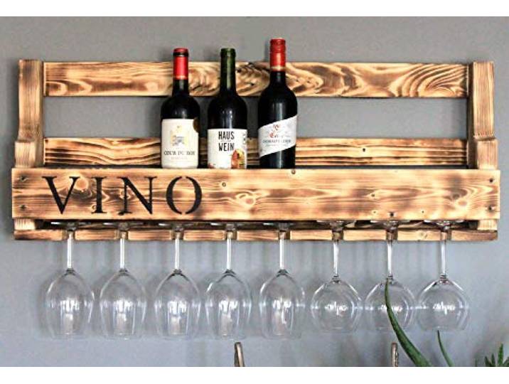 Dekorie Weinregal aus Holz für die Wand - mit Gläserhalter und VINO Schriftzug - Geflammt - fertig montiert - Regal für Weinflaschen und Weingläser