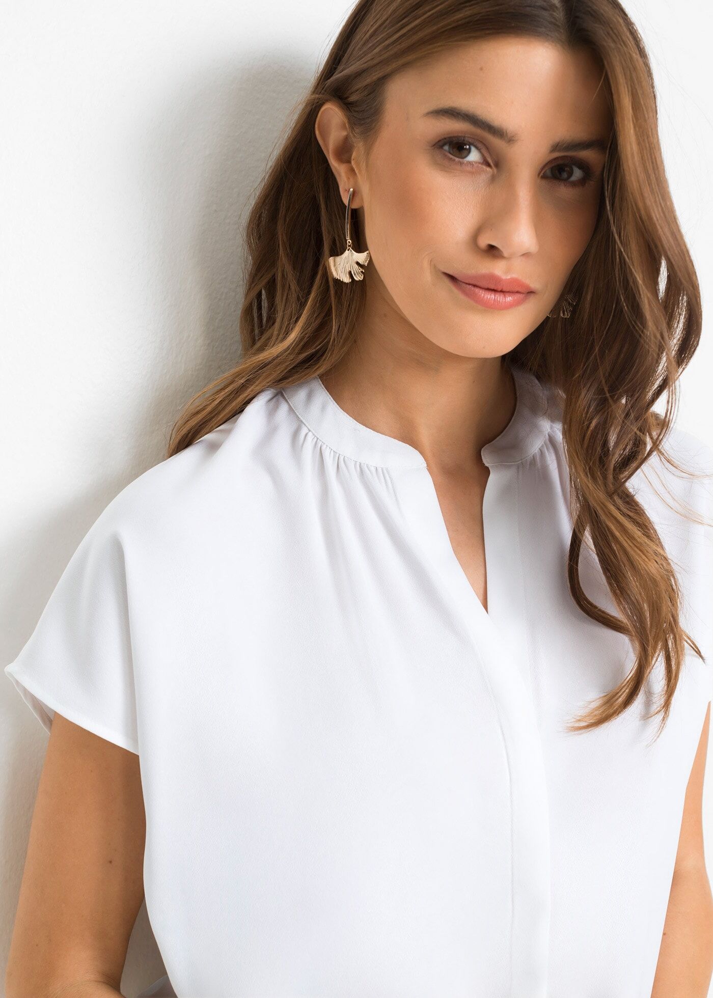 Kurzarmbluse BONPRIX, Damen, Gr. 40, weiß, Web, Obermaterial: 100% Polyester, oversize, Blusen Kurzarmbluse, Oversize Passform, mit V-Ausschnitt, mit Umlegekragen