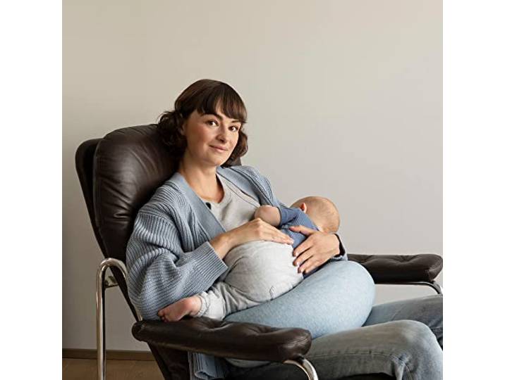 bbhugme Verstellbares Stillkissen – Stillen, Flaschenfütterung, Babyunterstützung – Einstellbare Festigkeit und Passform – waschbarer Kissenbezug – Blau Melange