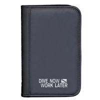 Taucherlogbuch sub-book - Farbe: schwarz - Motiv: Dive now - work later - ohne Einlage