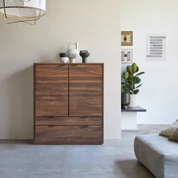 Schrank Senson aus massivem Nussbaumholz