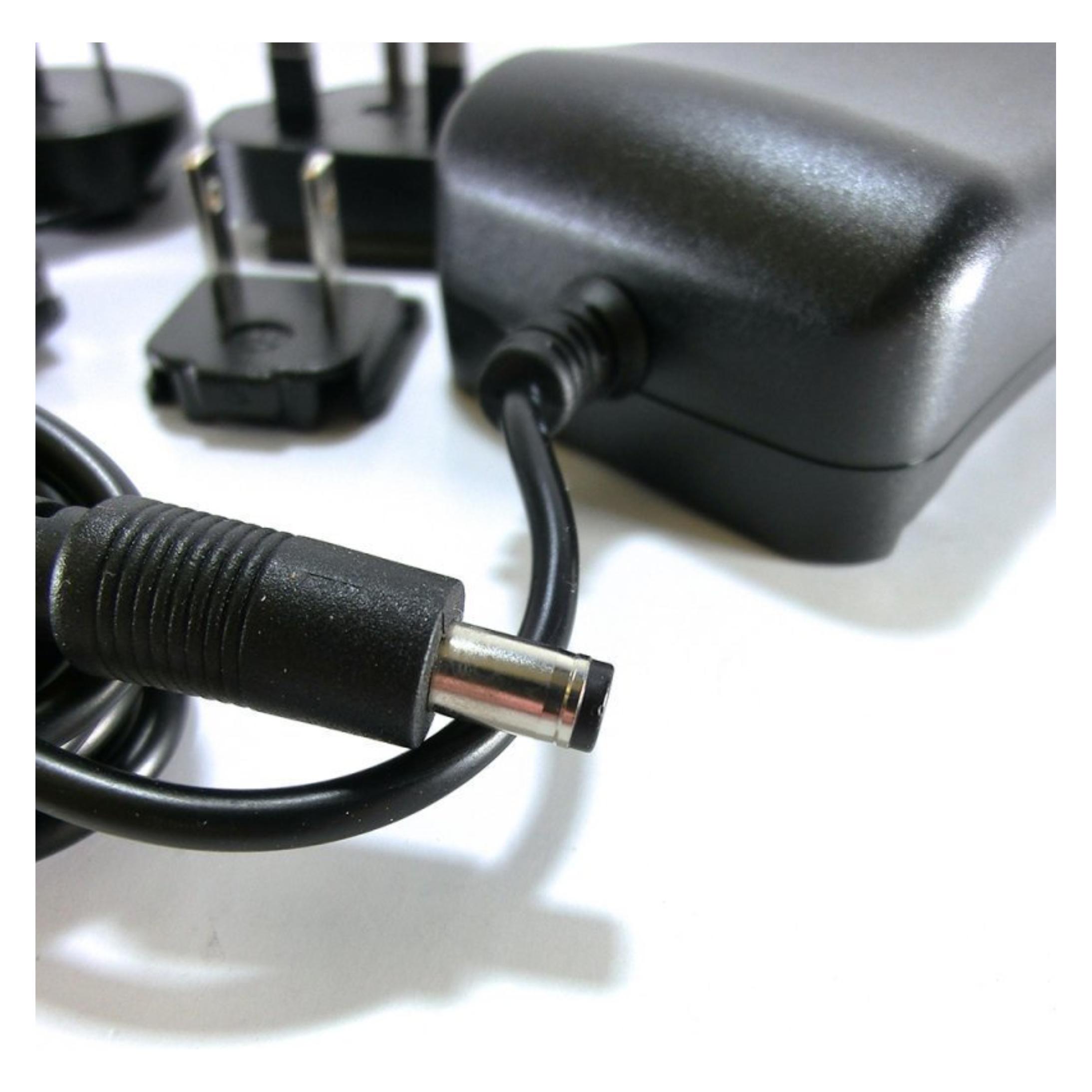 Blackmagic Netzteil für HyperdeckStudio / UltraStudio / SmartView Duo / Cinema Camera (Kamera Akku Netzadapter) (BM-PSUPPLY-12V30W)