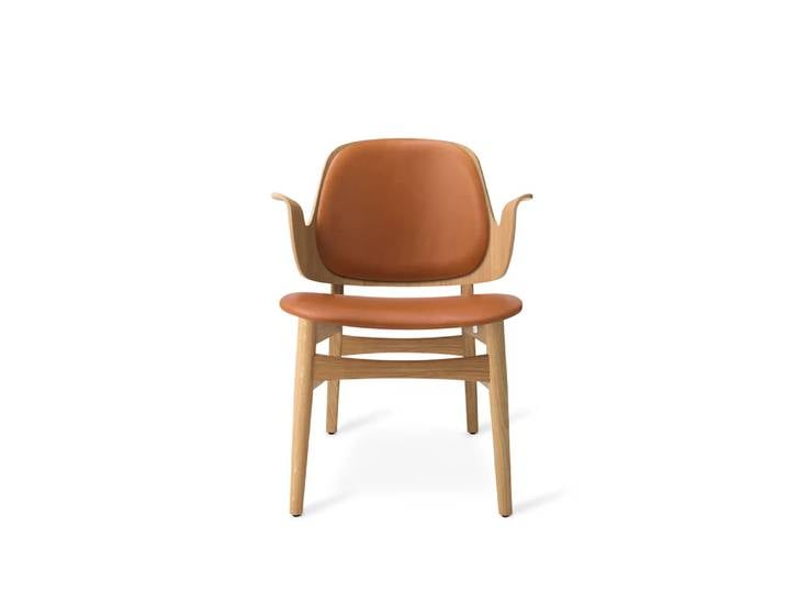 Warm Nordic Gesture Loungestuhl Leder silk 250 cognac, Eichengestell weiß geölt
