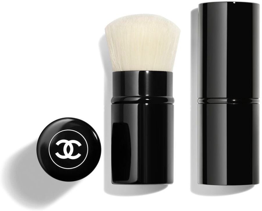 Chanel PINCEAU KABUKI RETRACTABLE NÂ°108