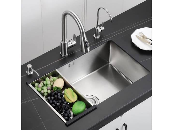 Évier de cuisine en acier inoxydable 304, bassin à cuvette unique, évier de barre à bord étroit brossé fait à la main avec accessoires de vidange