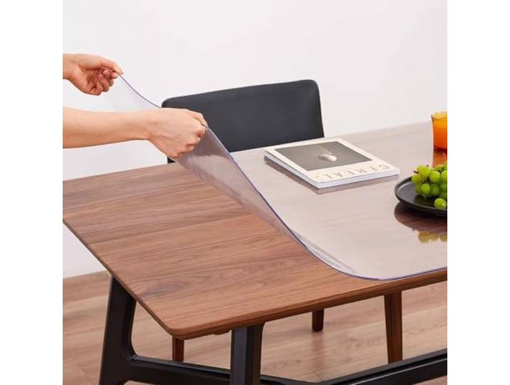 Eiauiuo Transparente PVC Tischfolie Für Esstische Klare Tischschutzfolie Nahezu Unsichtbarer Schutz, Erhält Die Natürliche Optik Der Möbel, Leicht Zu Reinigen(Transparent 3mm,100*145cm)